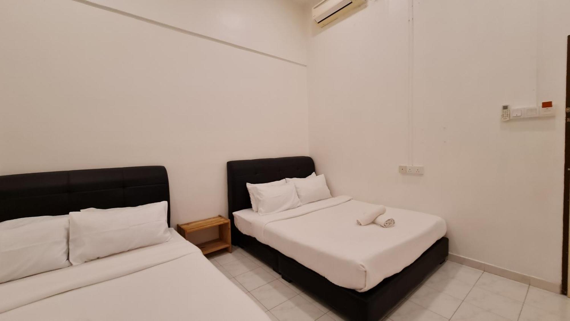 Jade Guesthouse Jonker Melaka Стая снимка