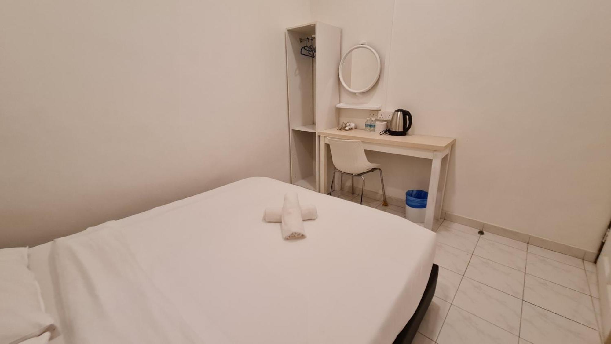 Jade Guesthouse Jonker Melaka Стая снимка
